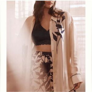 By Anthropologie Long-Sleeve Buttondown Pajama Shirt Medium‎